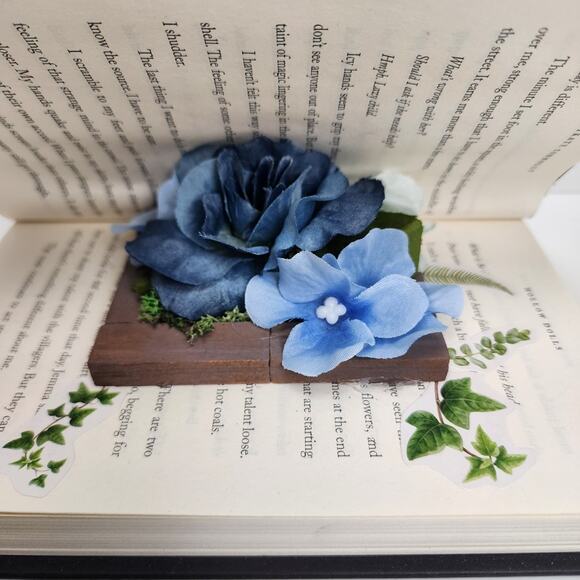 Springtime Hand-Crafted Springtime Blue Flowered Décor 8" x 5.75" Book Garden - Picture 2 of 8